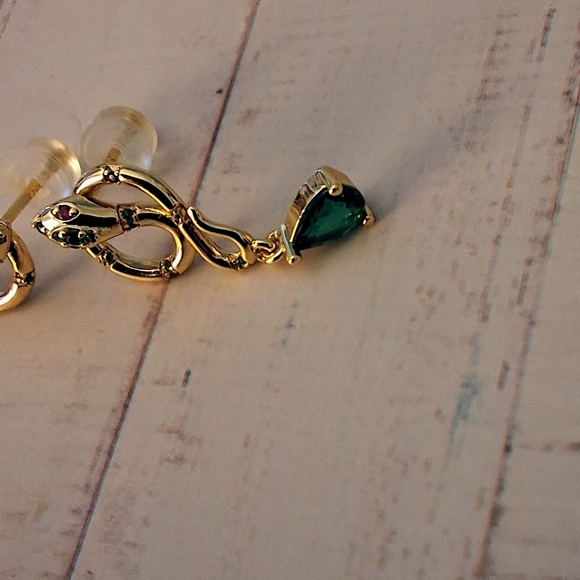 Pretty Bird Serpent Drop Earrings – Emerald Luxe & Snake Charmer Vibes - Picture 11 of 11